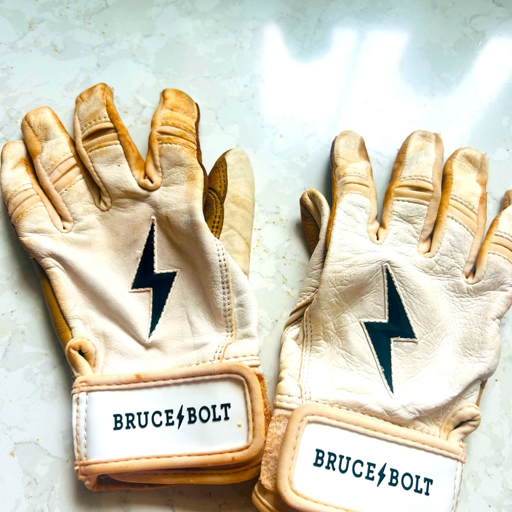 Bruce Bolts white and gold batting gloves